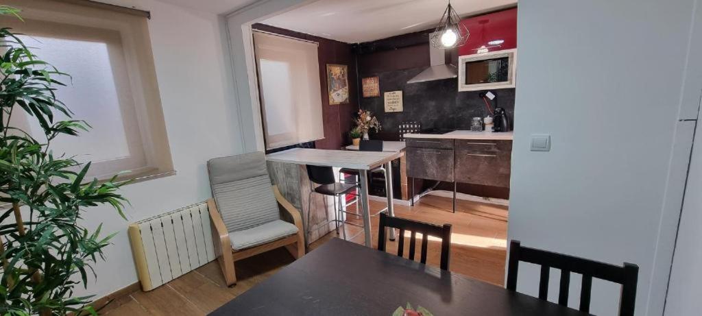 サンティアゴ・デ・コンポステーラ Tipica Casa De Piedraヴィラ エクステリア 写真